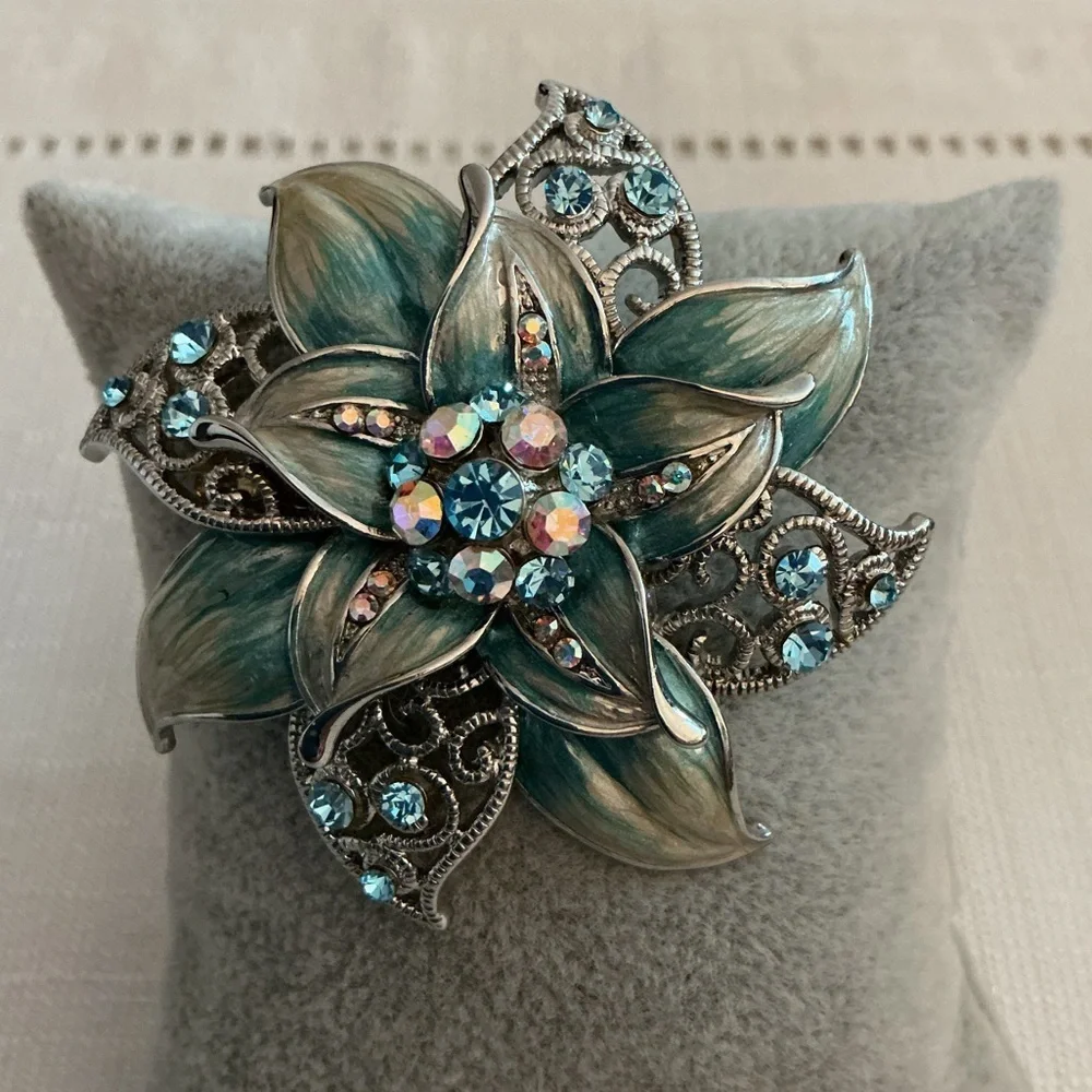 Green and Blue Vintage Enameled Rhinestone Flower Brooch